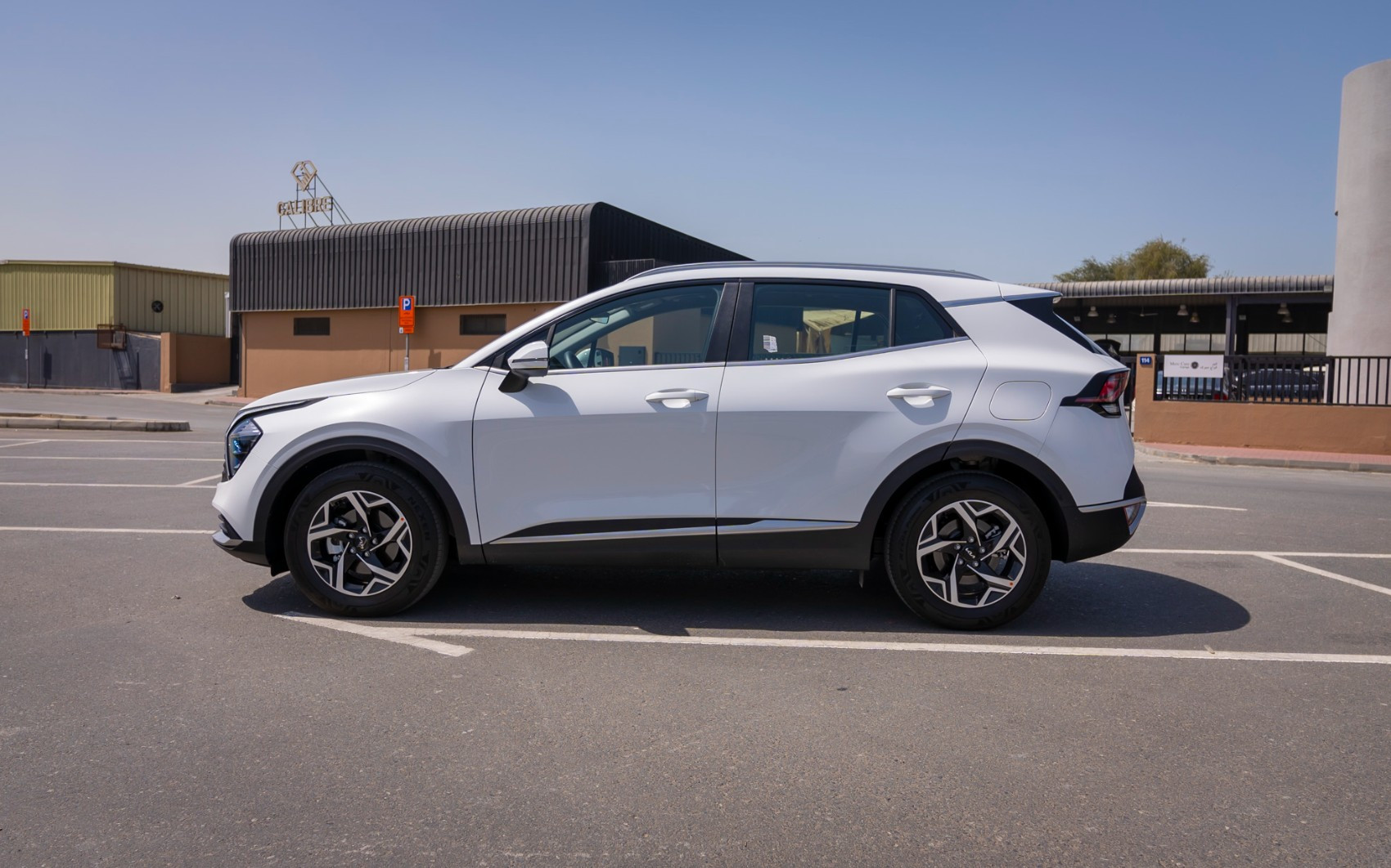 KIA Sportage (White), 2024