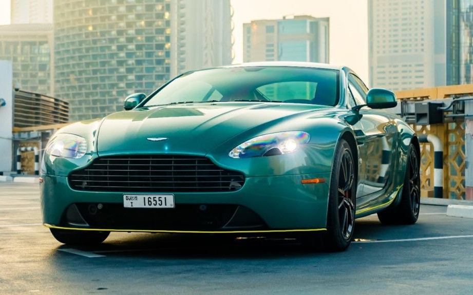 Looking to rent a Aston Martin Vantage (Green), 2015 in Dubai? Discover great prices, instant booking, and top service.